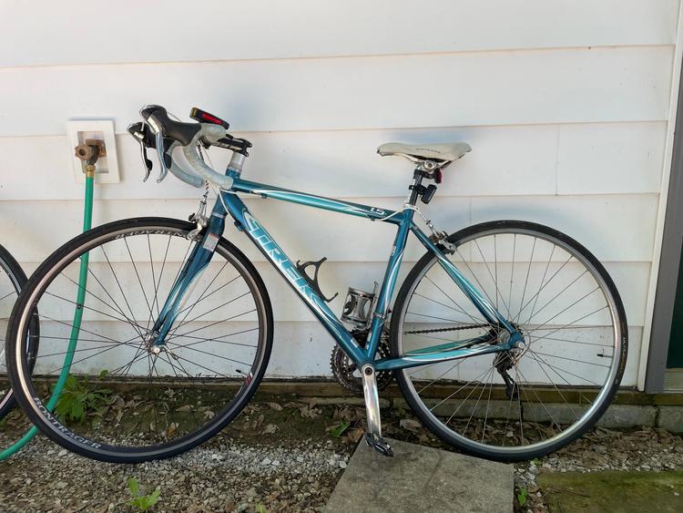 Photo of Indy road bike - Women’s small